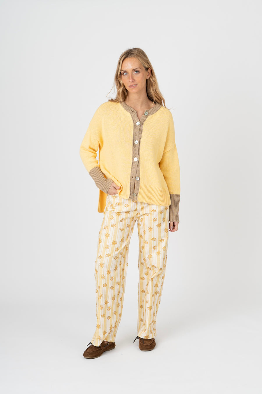 Calças Capri Floral amarelo