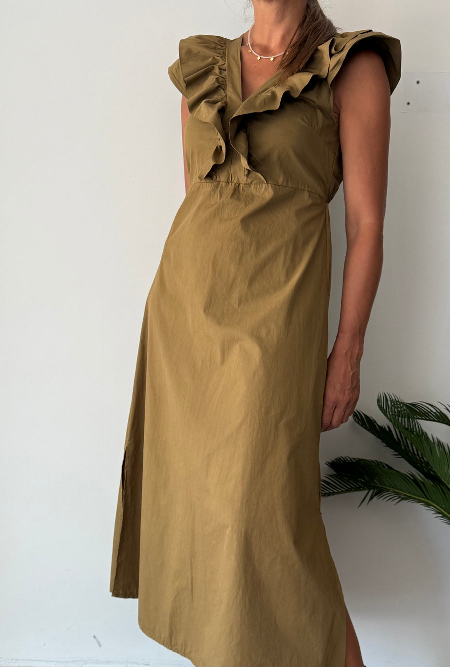 Vestido Babados oliva