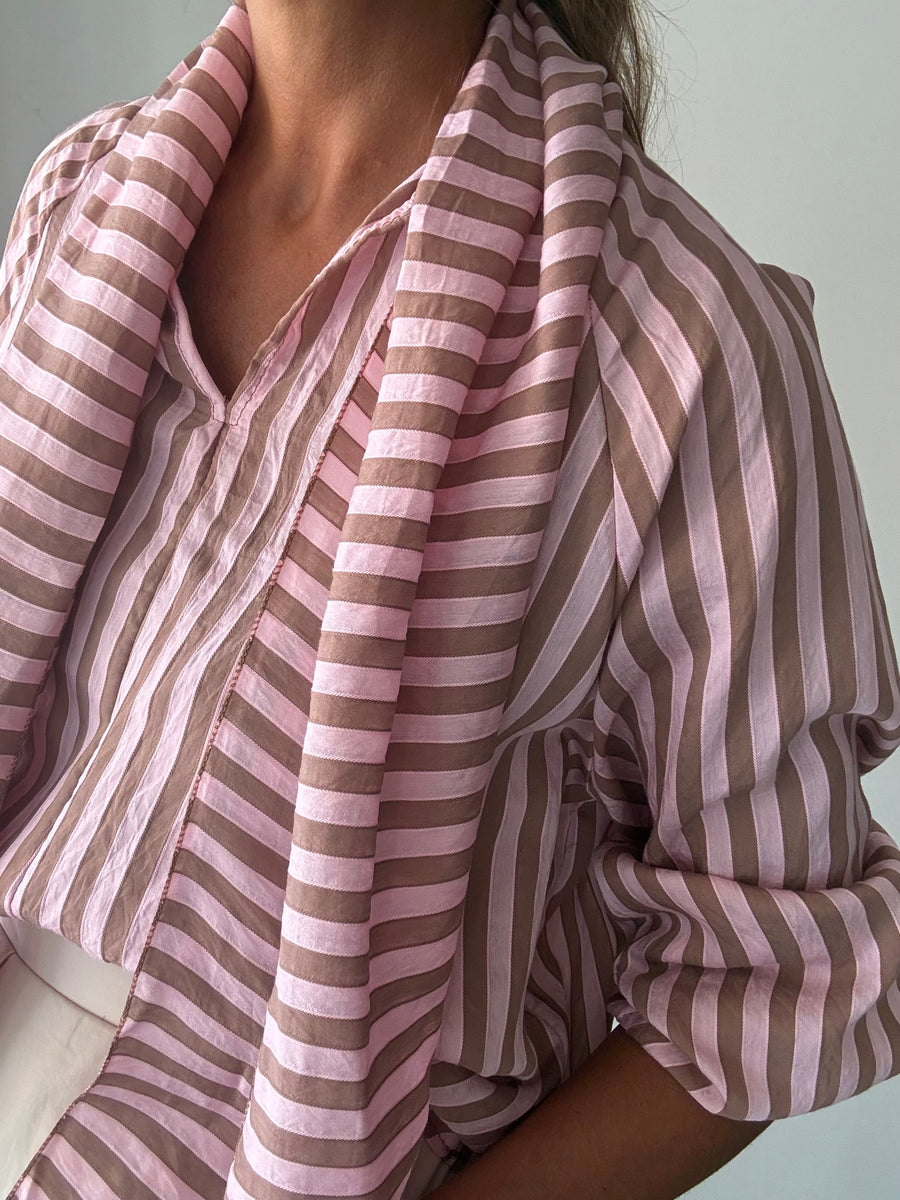 Blusa  acetinada riscas rosa