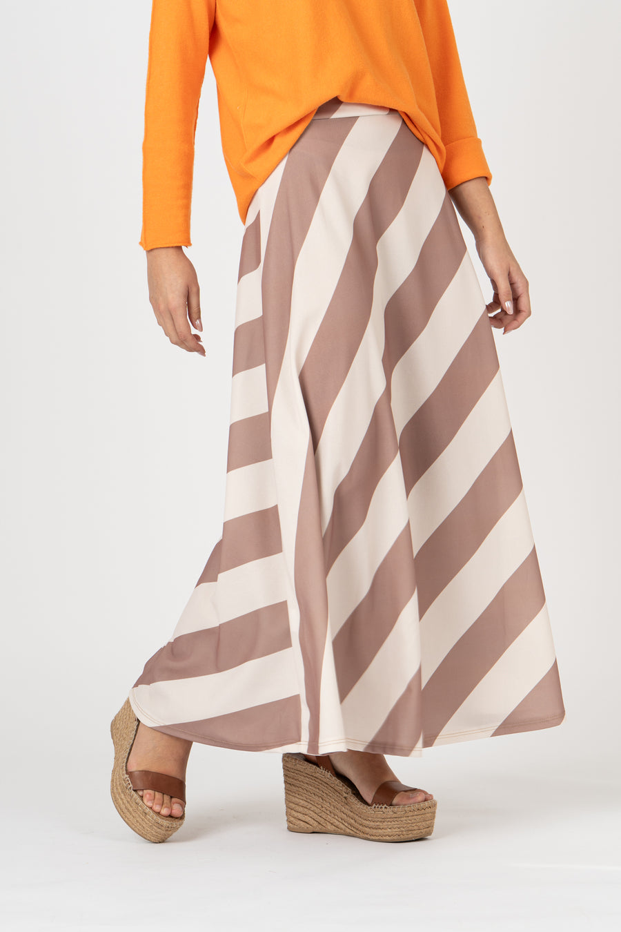 Saia Riviera camel