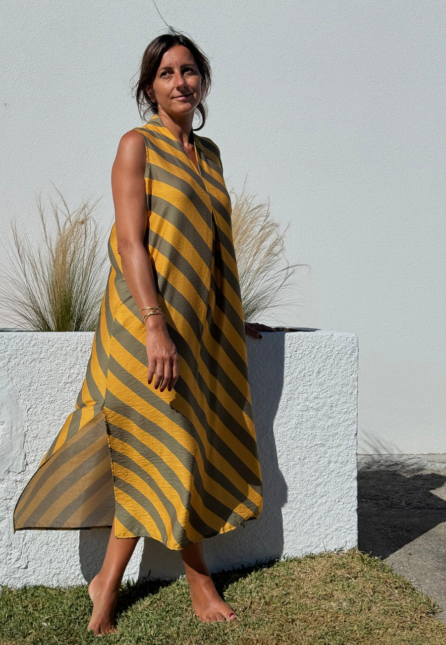 Vestido Risca Solta Mostarda
