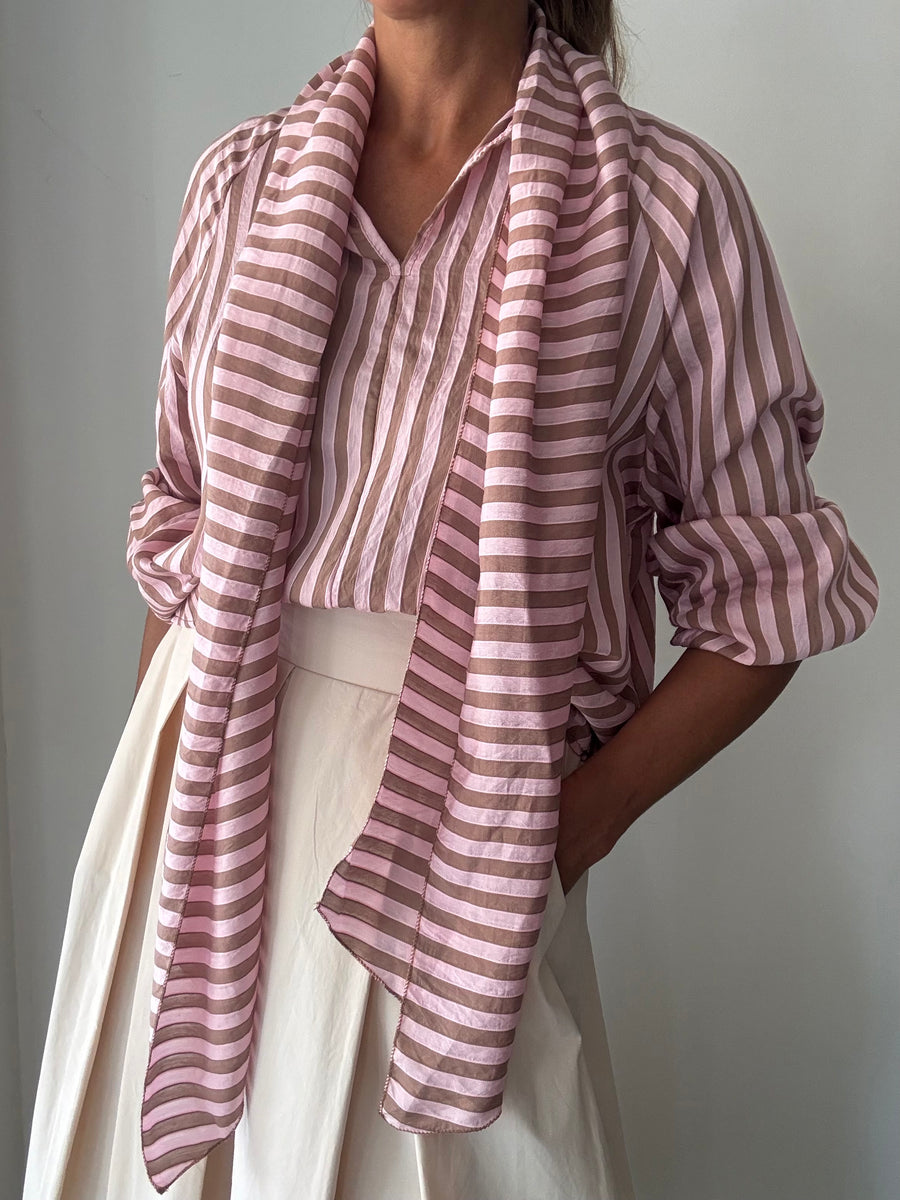 Blusa  acetinada riscas rosa