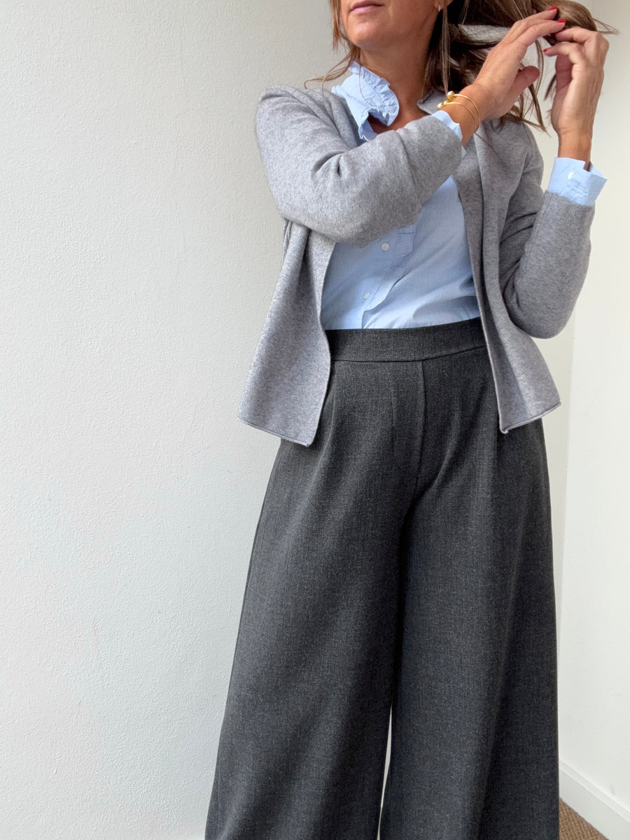 Calças Raiz Antracite