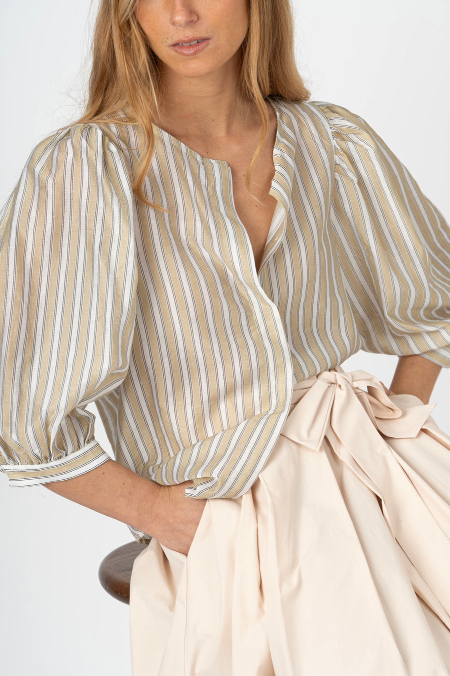 Blusa riscas manga balão beje