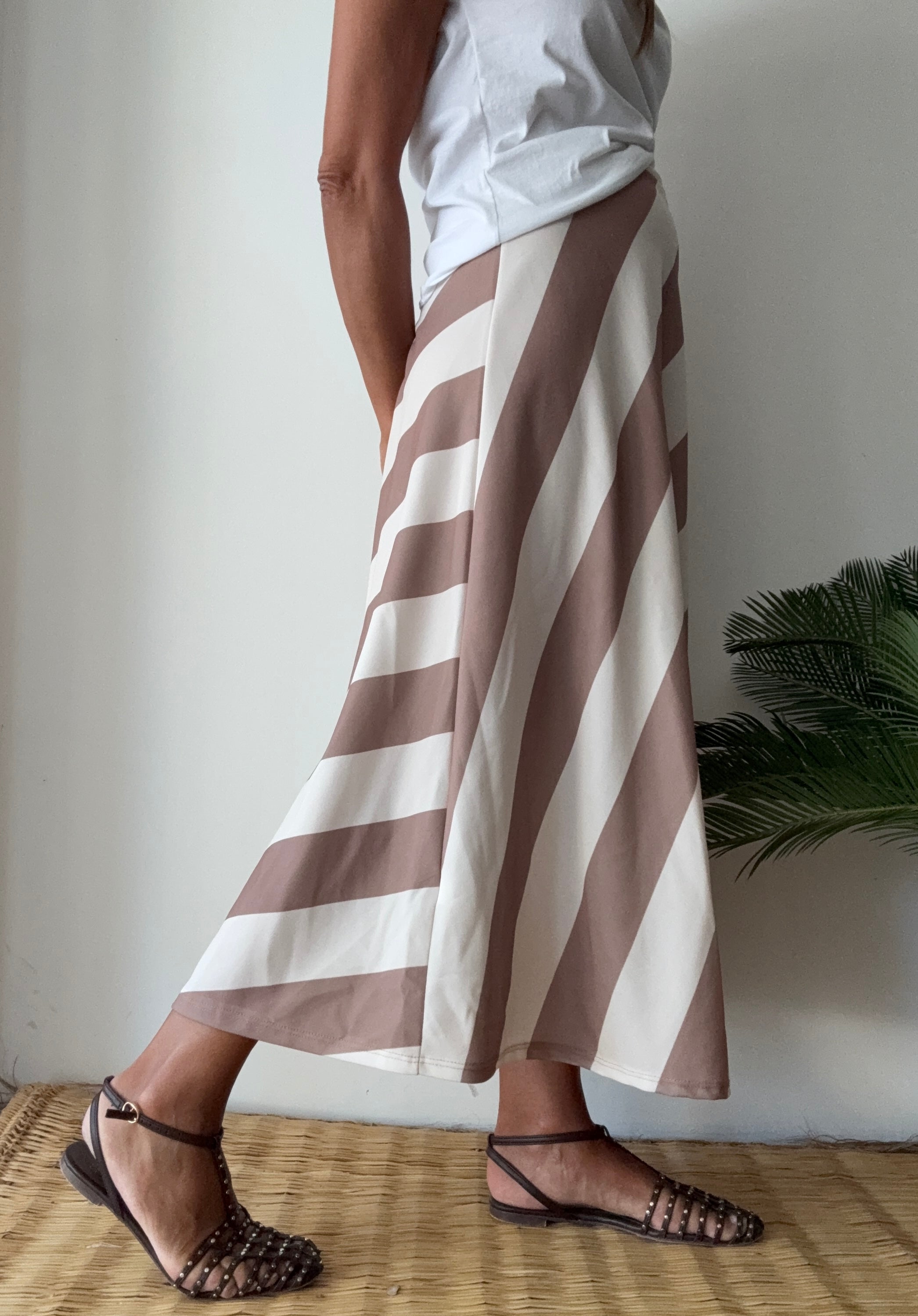 Saia Riviera camel