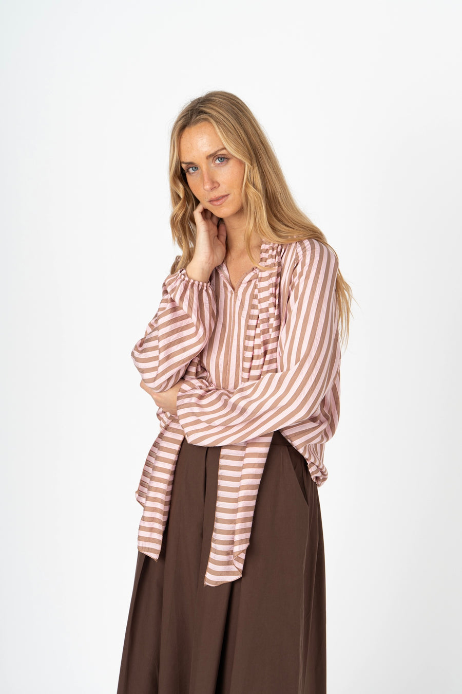 Blusa  acetinada riscas rosa