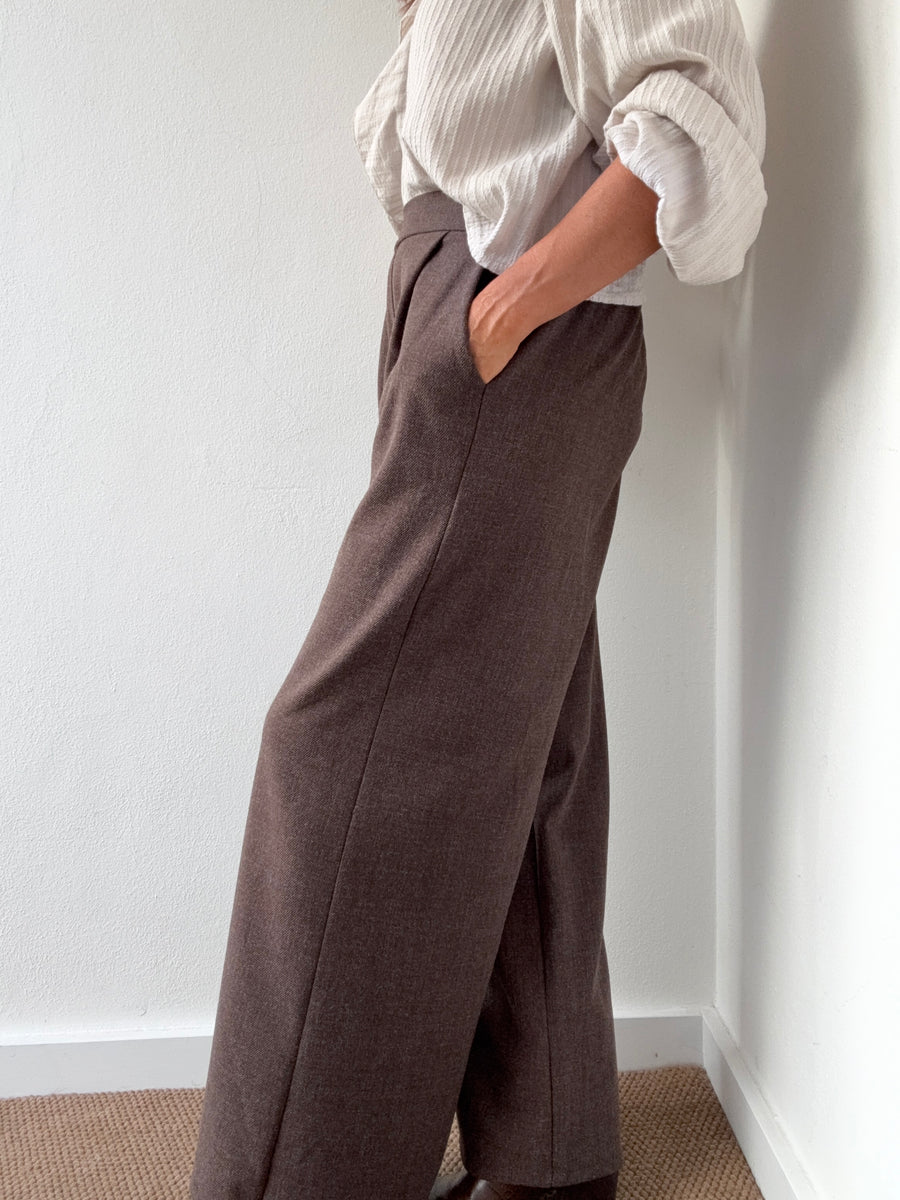 Calças Raiz Castanho