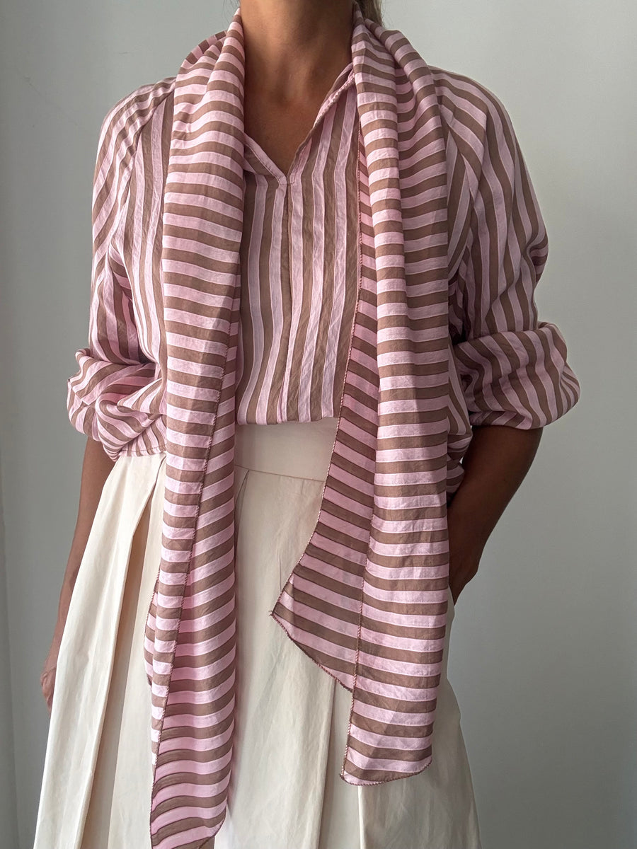Blusa  acetinada riscas rosa