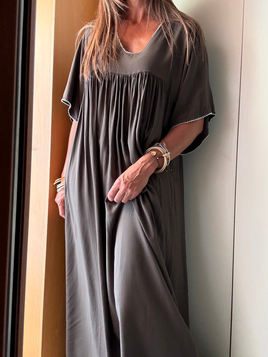 Kaftan castanho