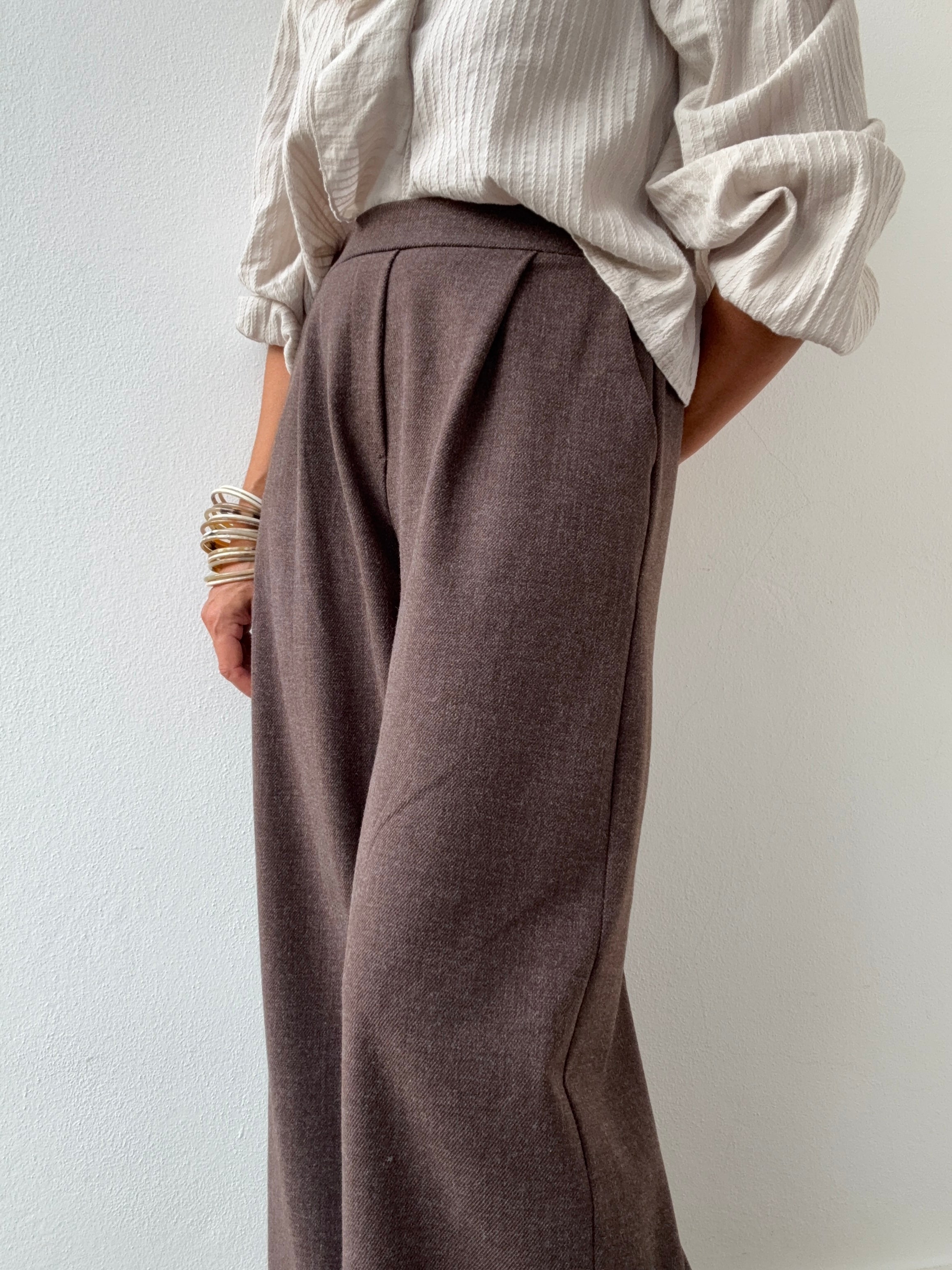 Calças Raiz Castanho