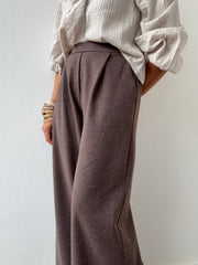 Calças Raiz Castanho