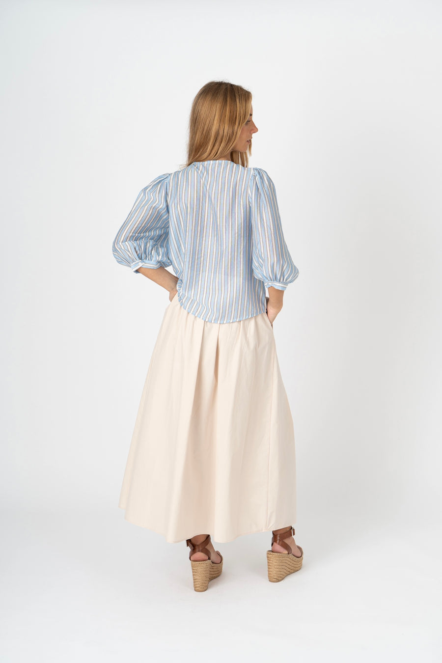 Blusa riscas manga balão azul