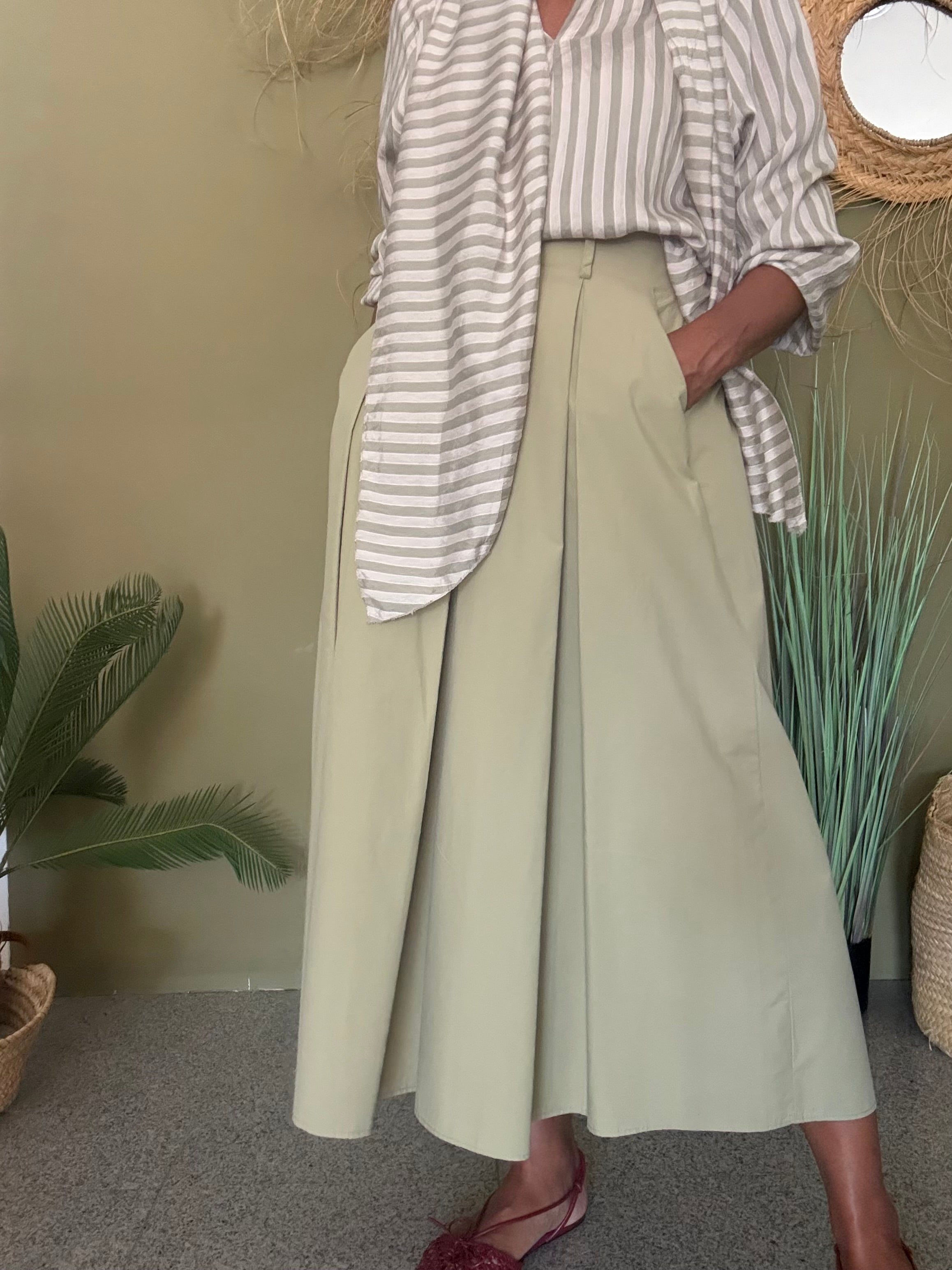 Saia Midi Plissada com Laço verde
