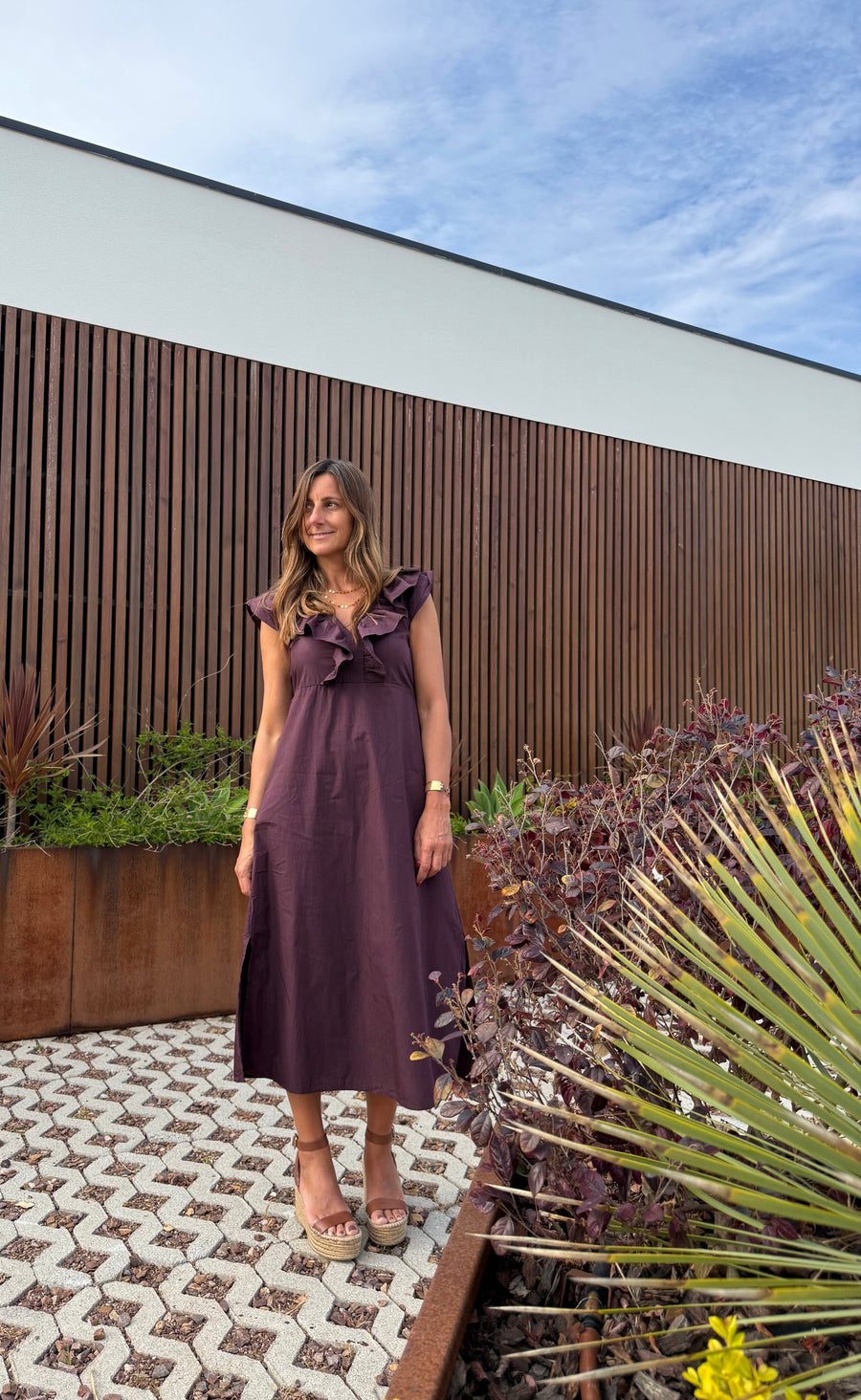 Vestido Babados ameixa