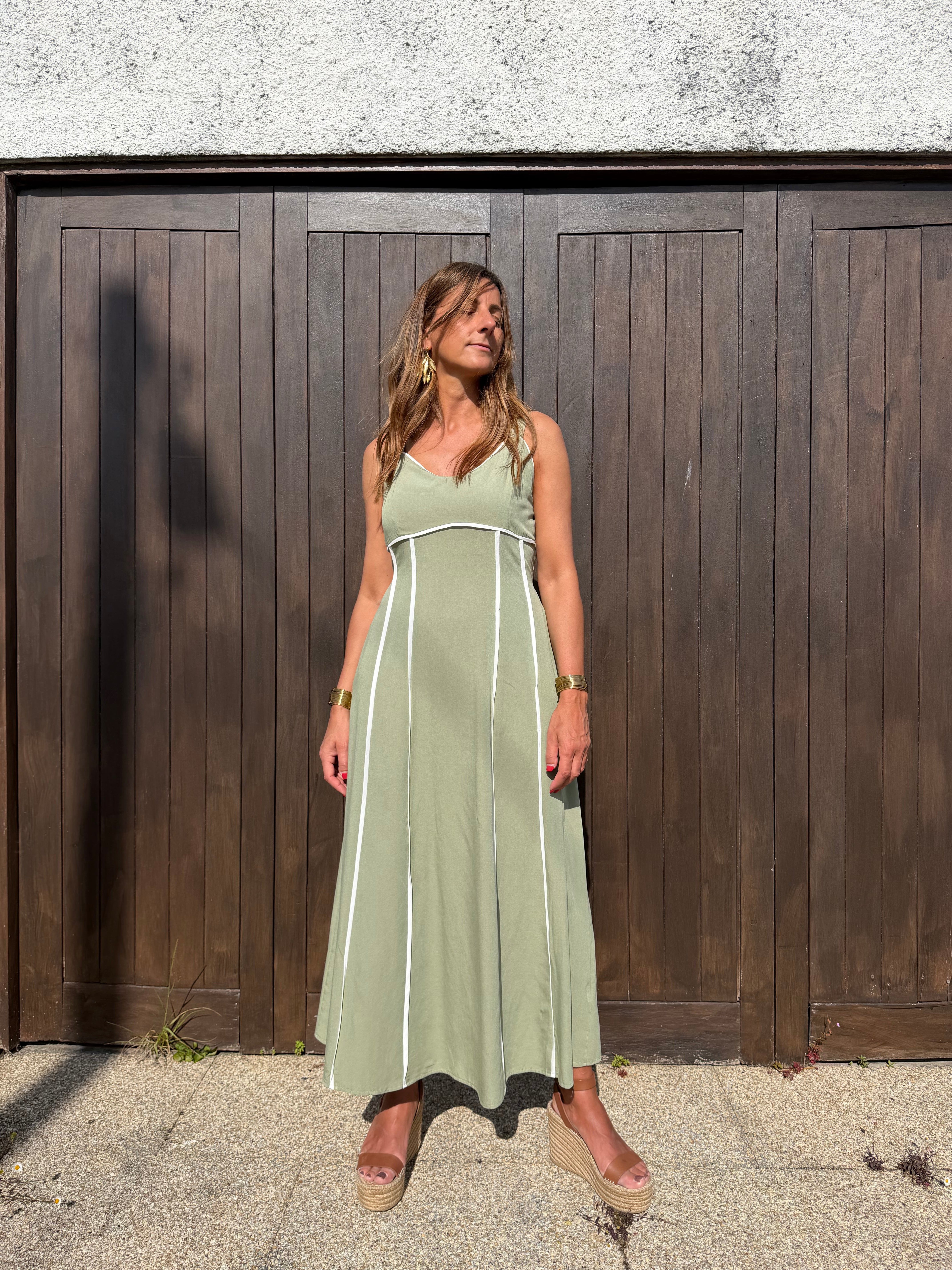 Vestido Midi Oliva