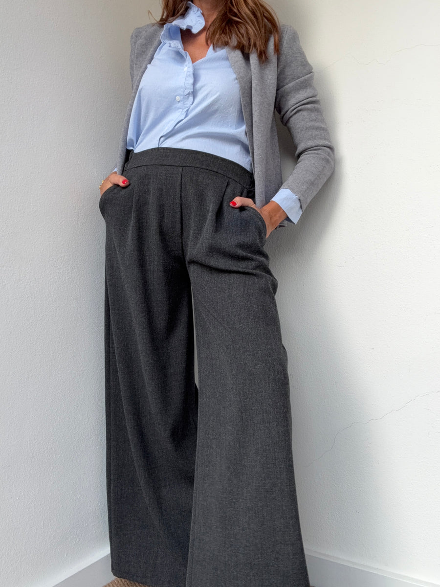 Calças Raiz Antracite