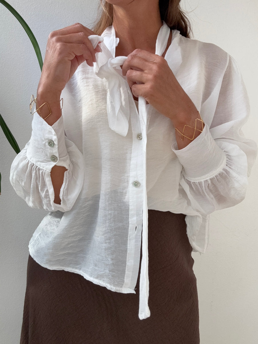 Blusa laçada branca