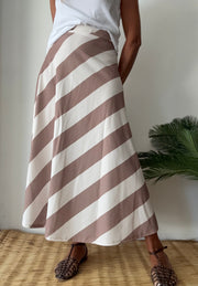 Saia Riviera camel