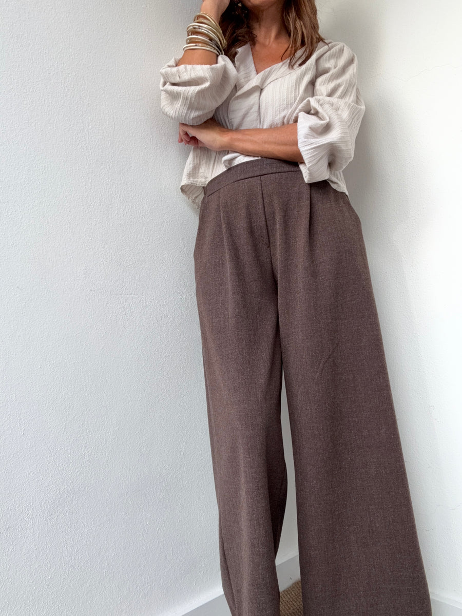 Calças Raiz Castanho