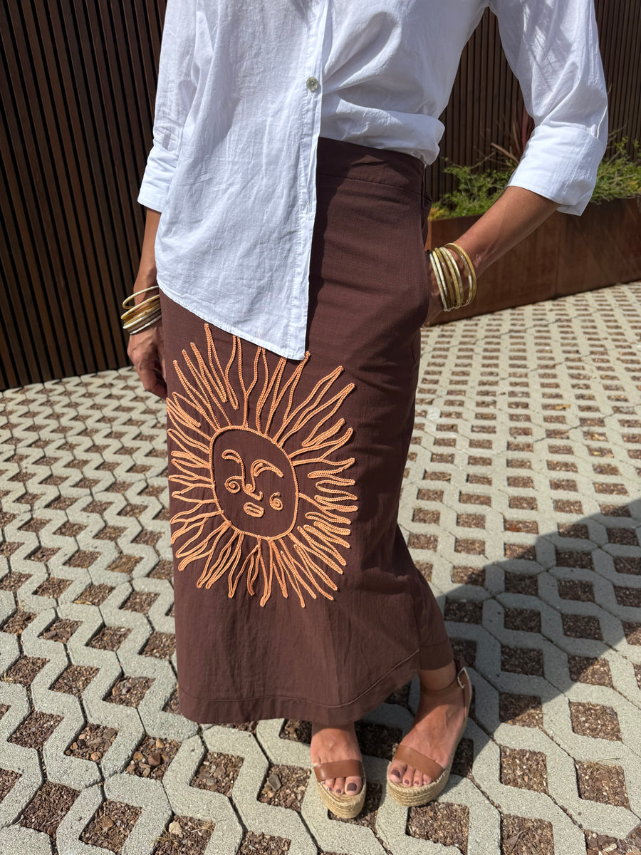 Saia Sol castanho