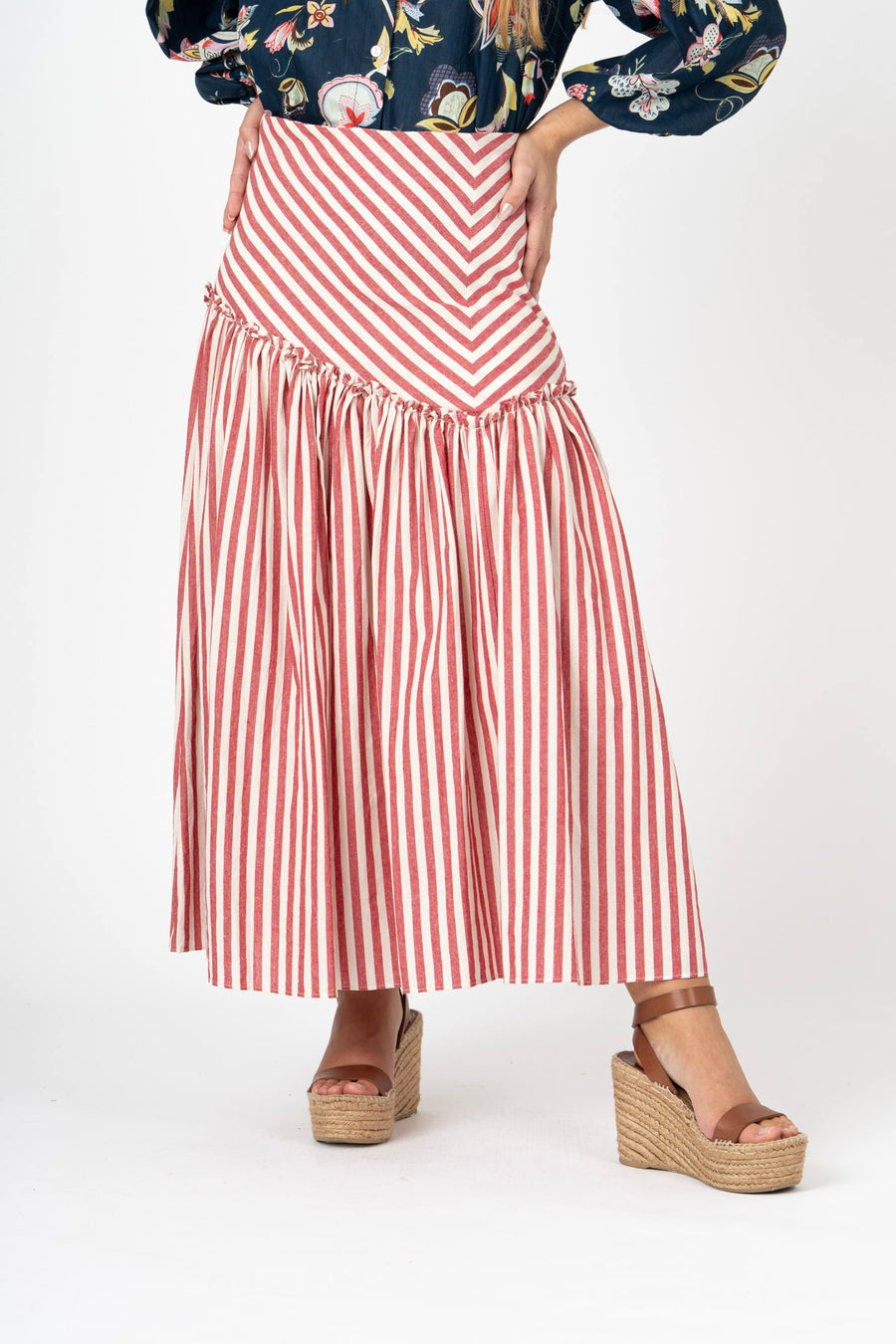 Saia Midi riscas vermelhas