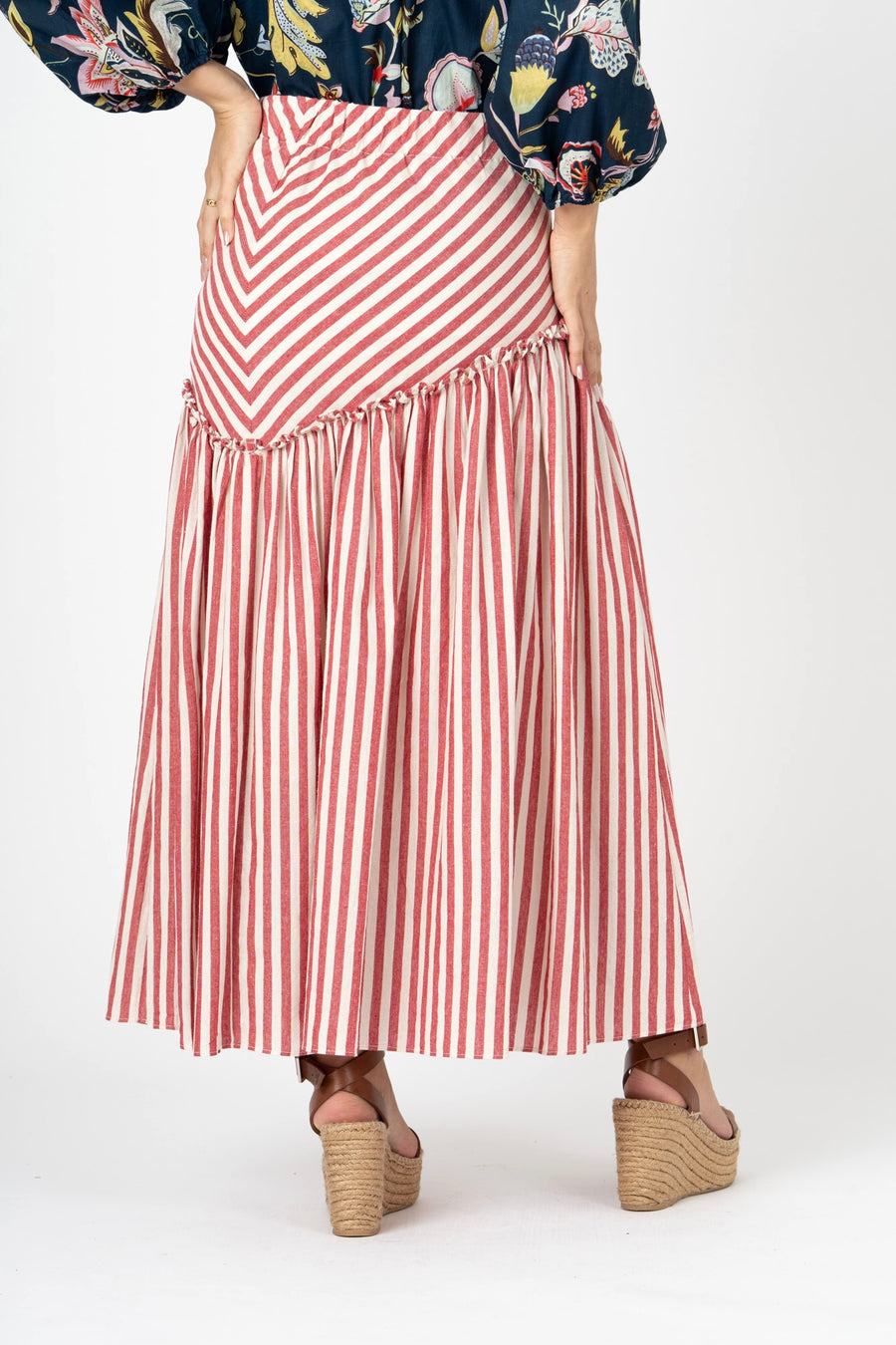 Saia Midi riscas vermelhas