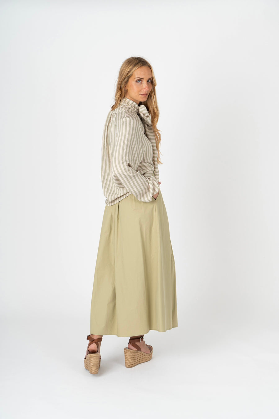 Saia Midi Plissada com Laço verde